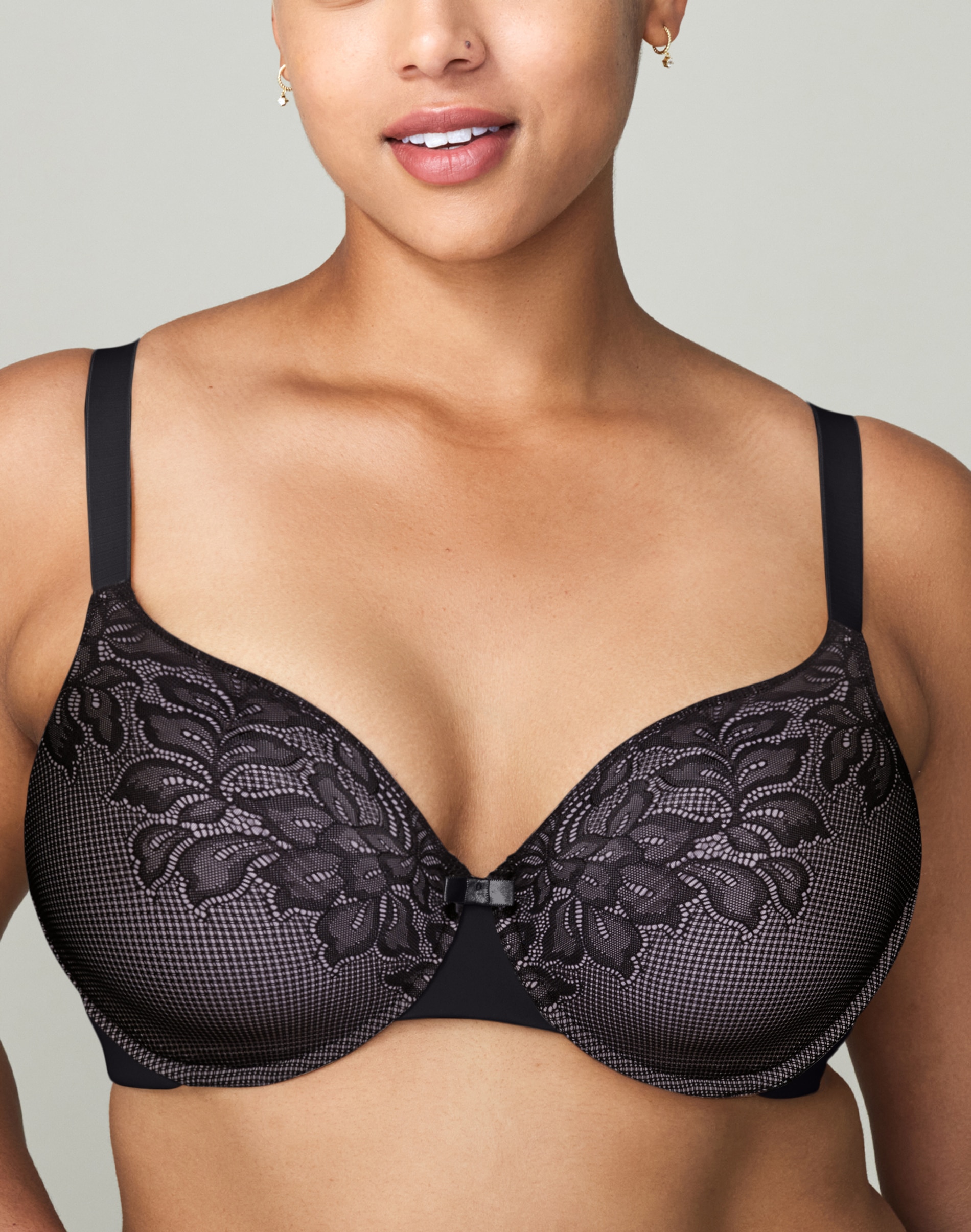WonderBra Plus Lightly Lined Side and Back Smoothing Underwire